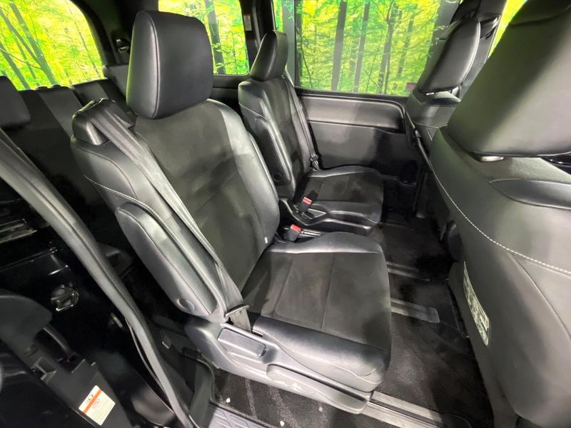 2018 Toyota Noah DBA-ZRR80W (UW-6a45d79e936a9)[26]
