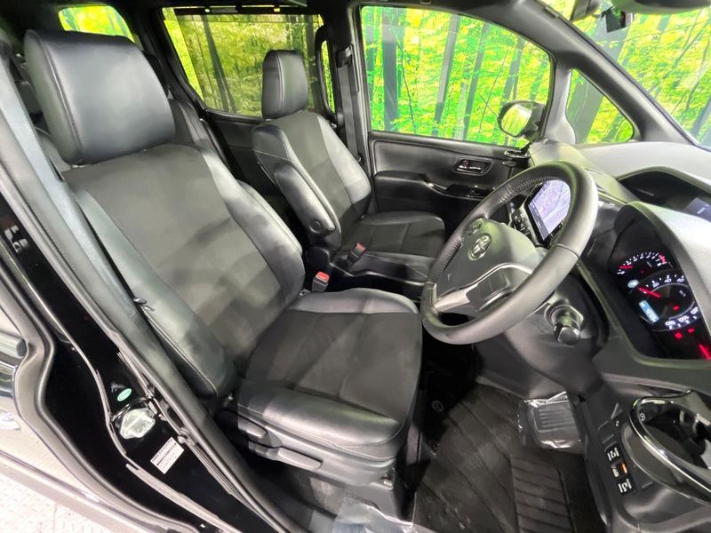 2018 Toyota Noah DBA-ZRR80W (UW-6a45d79e936a9)[28]