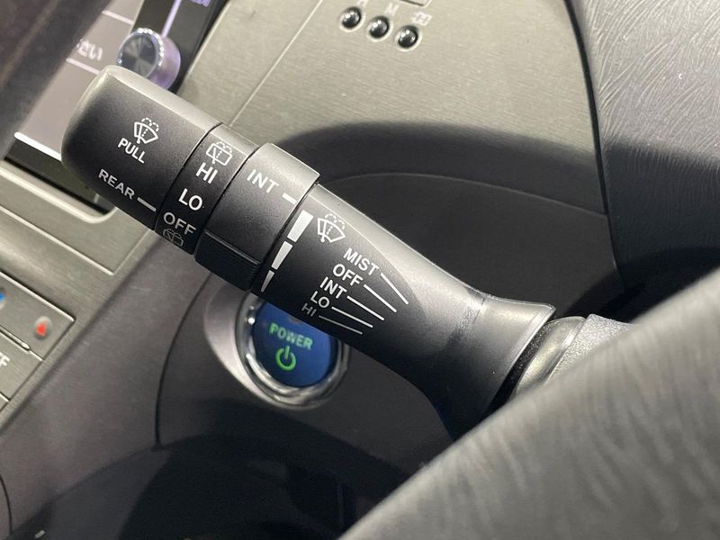2012 Toyota Prius DAA-ZVW30 (UW-6a45d7aef239d)[23]