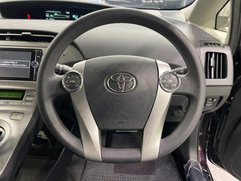 2012 Toyota Prius DAA-ZVW30 (UW-6a45d7aef239d)[19]