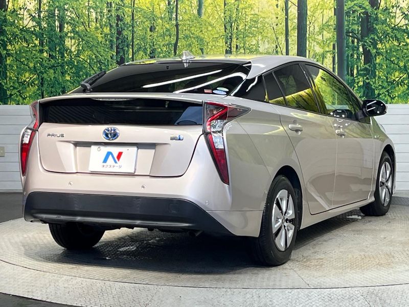 2016 Toyota Prius DAA-ZVW51 (UW-6a45d7bb955b9)[22]
