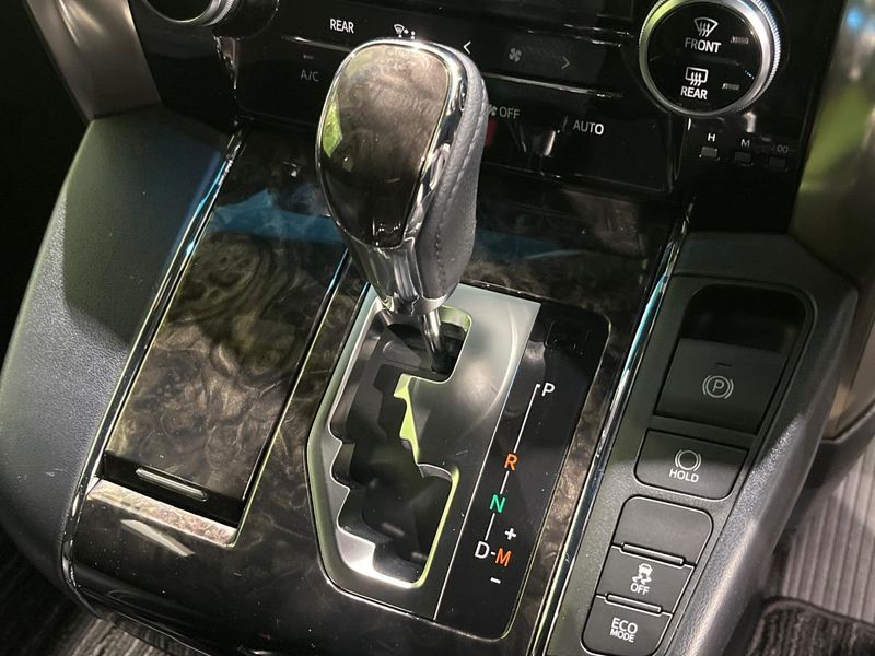2021 Toyota Alphard 3BA-AGH30W (UW-6a472717c7e97)[26]