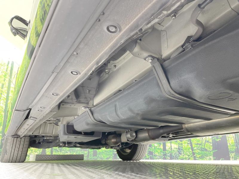 2015 Toyota Estima Hybrid DAA-AHR20W (UW-6a4727259bb97)[10]