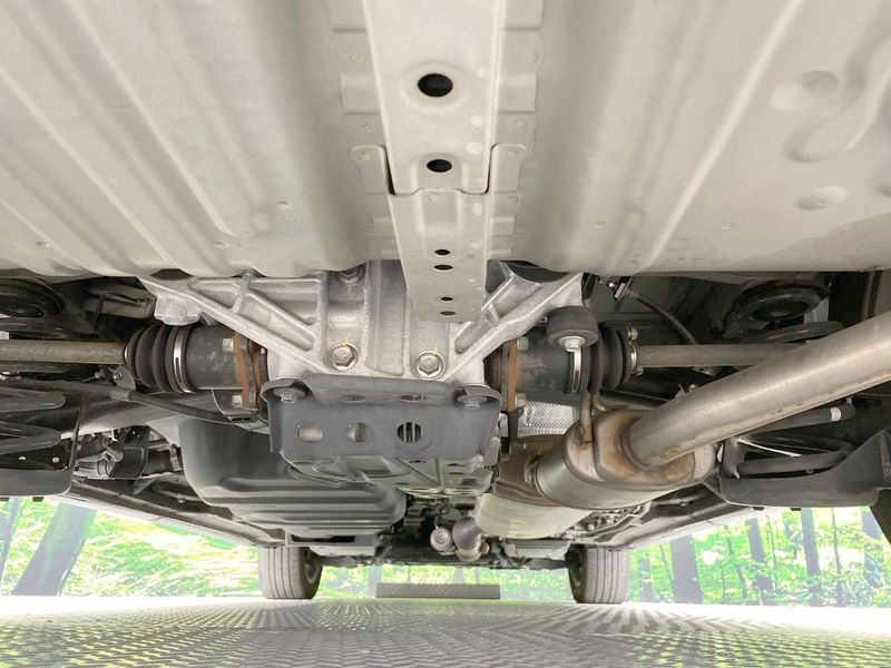 2015 Toyota Estima Hybrid DAA-AHR20W (UW-6a4727259bb97)[11]