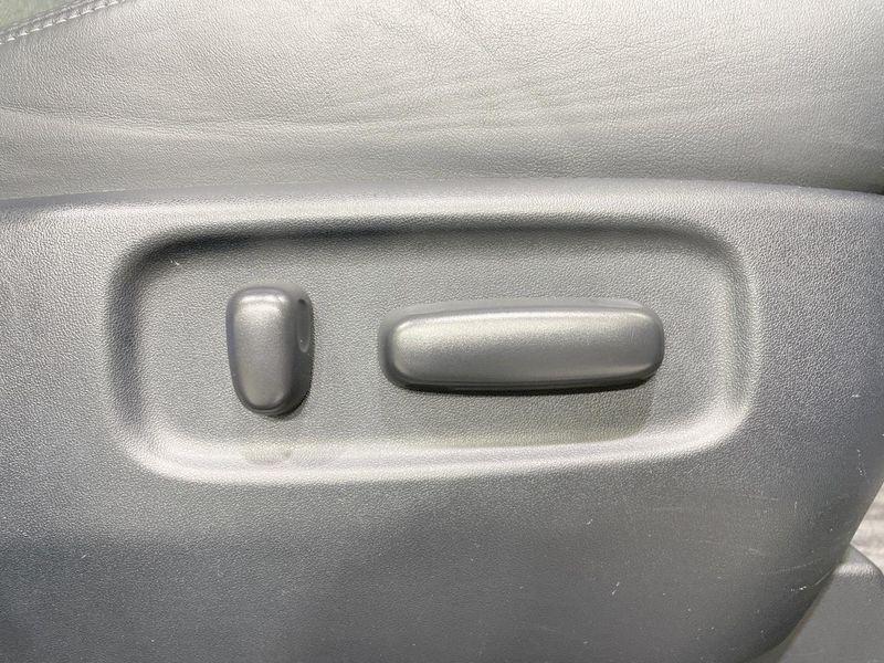 2015 Toyota Estima Hybrid DAA-AHR20W (UW-6a4727259bb97)[29]