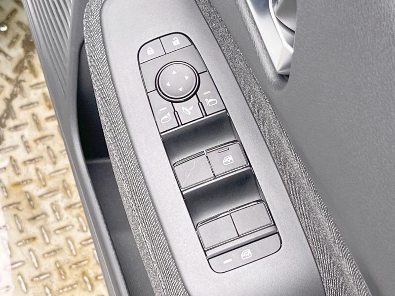 2025 Nissan Aura 6AA-FE13 (UW-6a4727837f45e)[21]