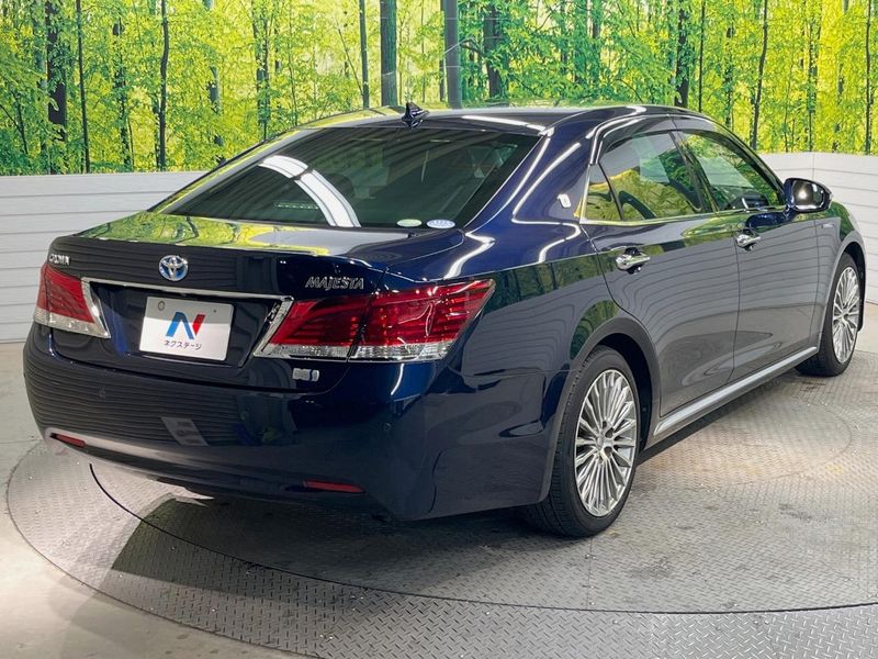 2014 Toyota Crown Majesta DAA-GWS214 (UW-6a4727b792229)[22]