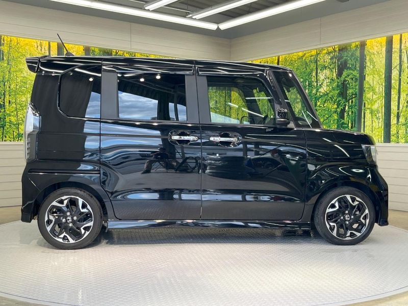2018 Honda N-BOX CUSTOM DBA-JF3 (UW-6a4727ed5d532)[14]