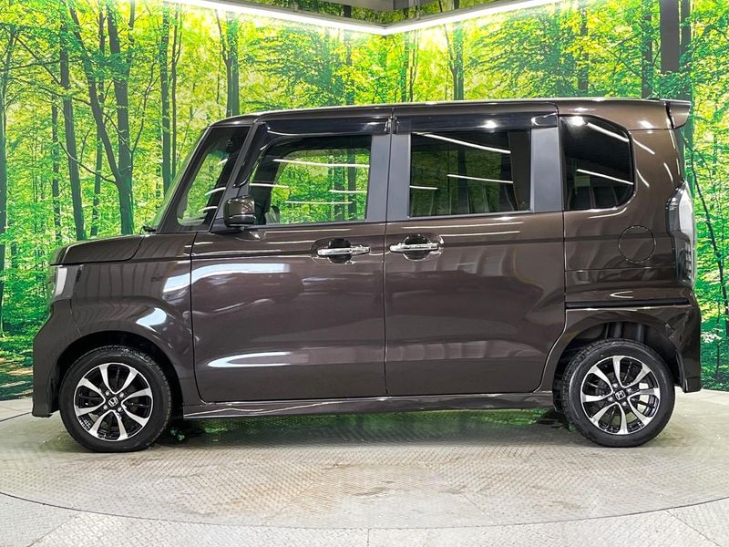 2019 Honda N-BOX CUSTOM DBA-JF4 (UW-6a4727f80eefc)[24]