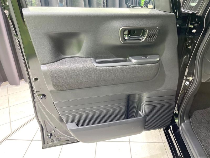 2024 Honda N-BOX CUSTOM 6BA-JF5 (UW-6a4727fb71121)[28]