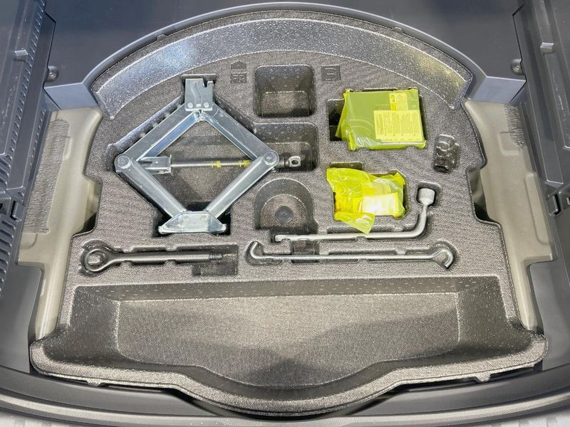2022 Toyota RAV4 6BA-MXAA54 (UW-6a472899d5597)[15]