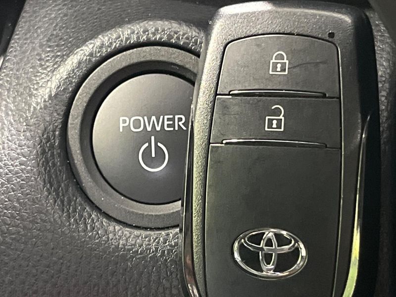 2024 Toyota Yaris Cross 6AA-MXPJ10 (UW-6a4728a55bc50)[21]