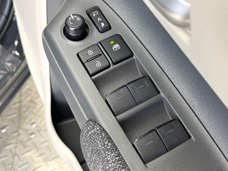 2026 Toyota Sienta 6AA-MXPL10G (UW-6a4728adbaa1f)[28]