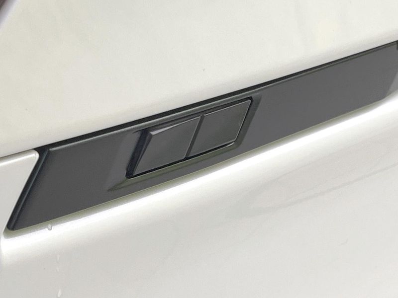 2024 Toyota Noah 6BA-MZRA90W (UW-6a4728bb604aa)[27]