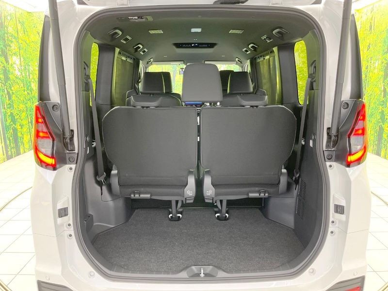 2024 Toyota Noah 6BA-MZRA90W (UW-6a4728bb604aa)[23]