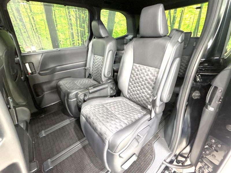 2024 Toyota Voxy 6BA-MZRA90W (UW-6a4728be724ba)[23]