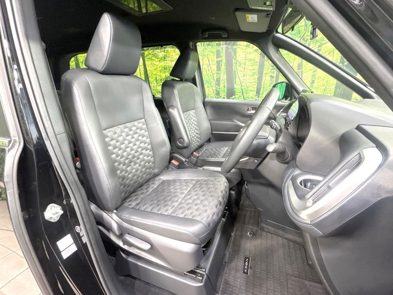 2024 Toyota Voxy 6BA-MZRA90W (UW-6a4728be724ba)[9]