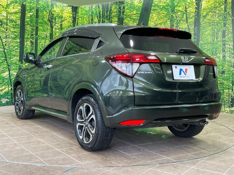 2016 Honda Vezel DAA-RU3 (UW-6a4728e748446)[19]