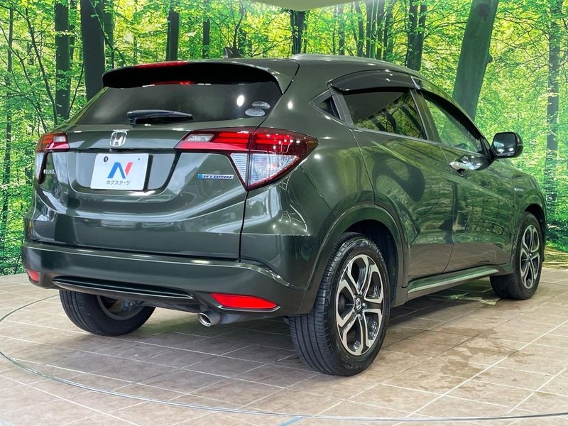 2016 Honda Vezel DAA-RU3 (UW-6a4728e748446)[21]