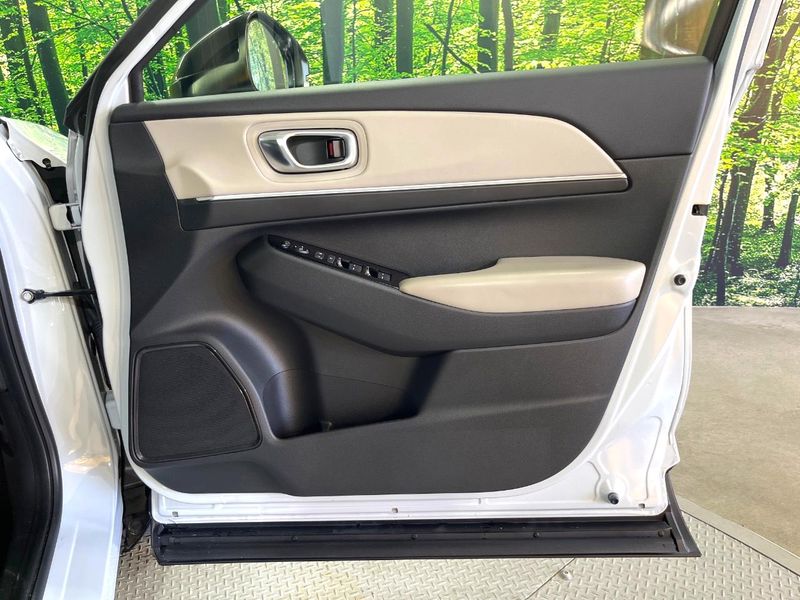 2023 Honda Vezel 6AA-RV5 (UW-6a4728ee2c030)[22]