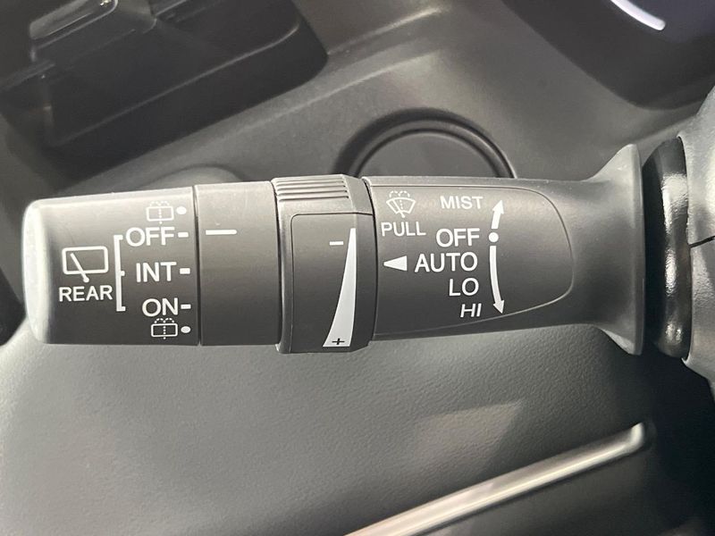 2025 Honda Vezel 6AA-RV5 (UW-6a4728f1d2d52)[18]
