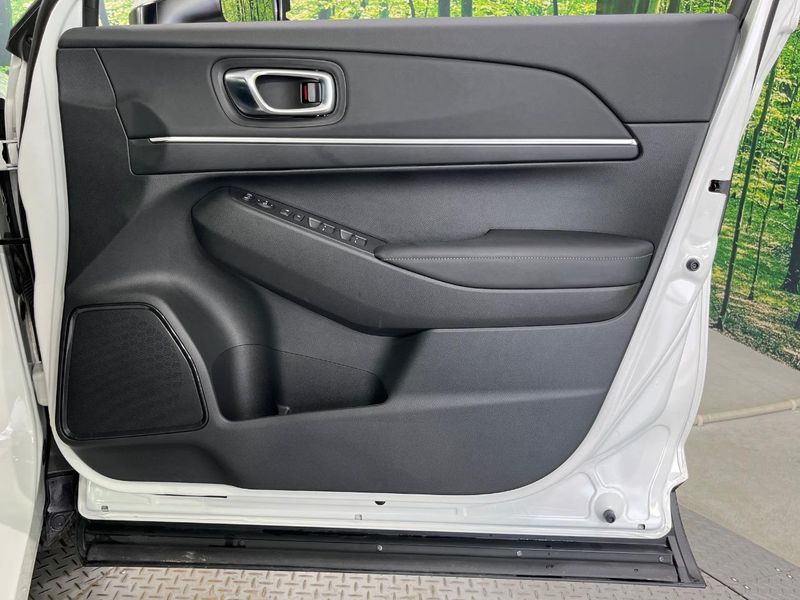 2025 Honda Vezel 6AA-RV5 (UW-6a4728f1d2d52)[5]