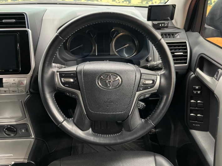 2019 Toyota Land Cruiser Prado CBA-TRJ150W (UW-6a47290adf6e6)[19]