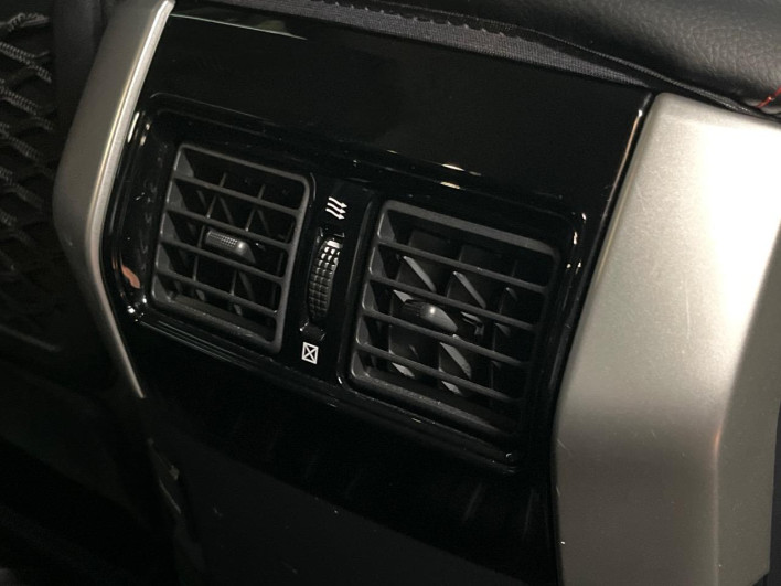 2019 Toyota Land Cruiser Prado CBA-TRJ150W (UW-6a47290adf6e6)[17]