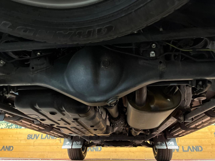 2019 Toyota Land Cruiser Prado CBA-TRJ150W (UW-6a47290adf6e6)[9]