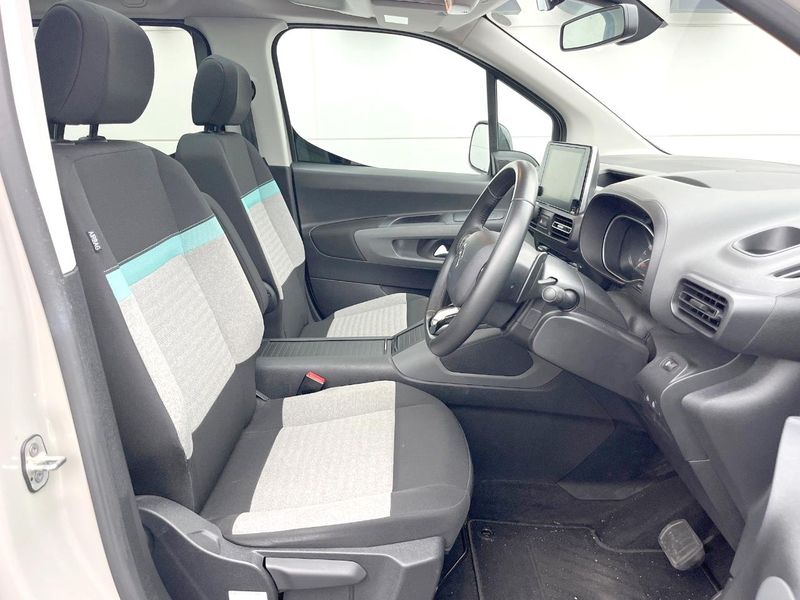 2021 Citroen Berlingo 3DA-K9CYH01 (UW-6a472922d6372)[28]