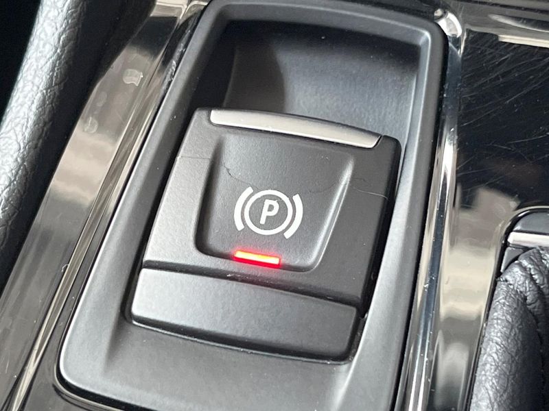 2016 BMW 2 Series LDA-2C20 (UW-6a47292889c31)[9]