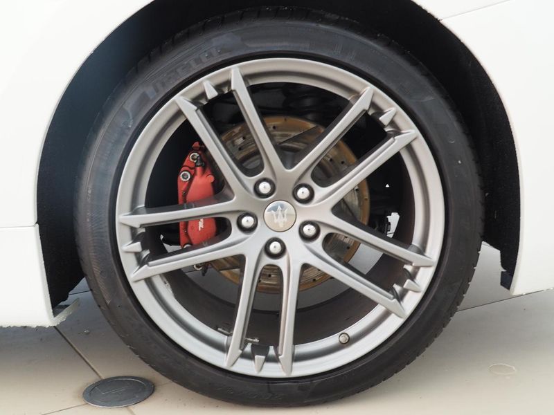 2019 Maserati Granturismo ABA-MGTA1 (UW-6a472939631de)[8]