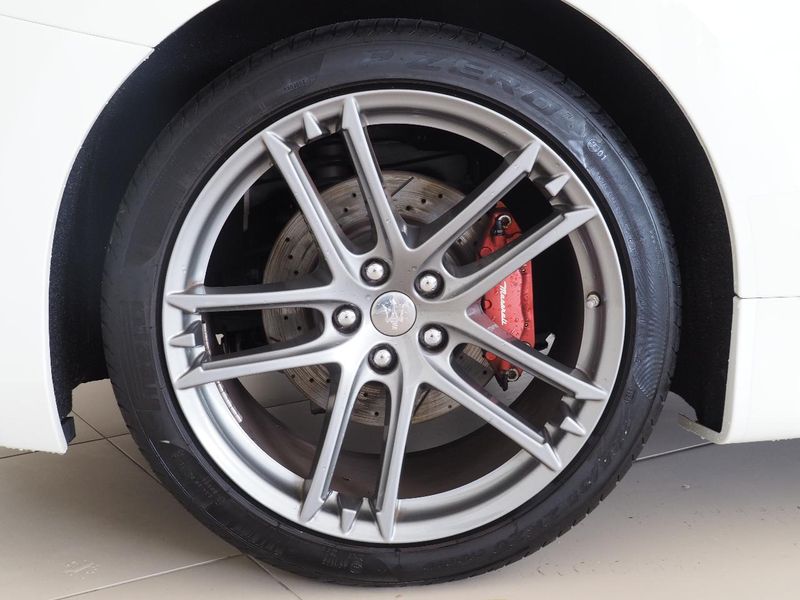 2019 Maserati Granturismo ABA-MGTA1 (UW-6a472939631de)[7]