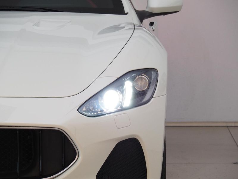 2019 Maserati Granturismo ABA-MGTA1 (UW-6a472939631de)[15]