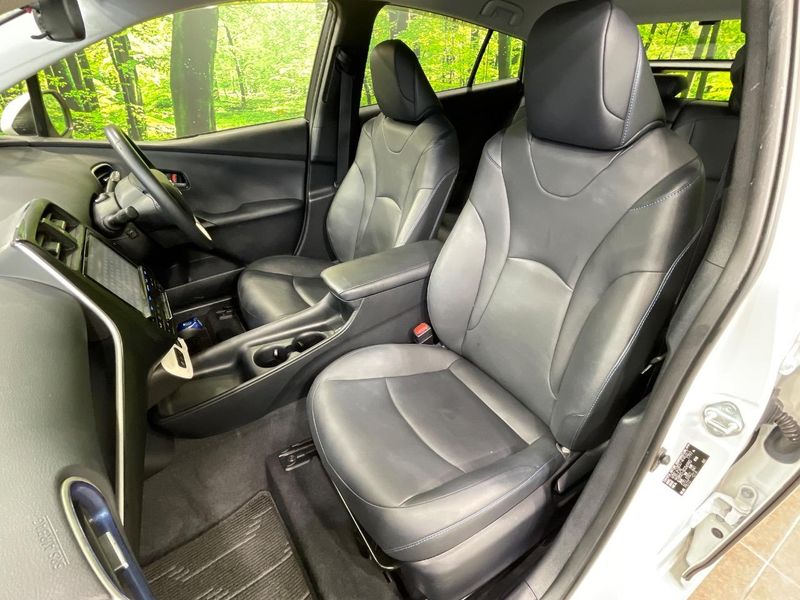 2016 Toyota Prius DAA-ZVW50 (UW-6a47295608d5b)[12]
