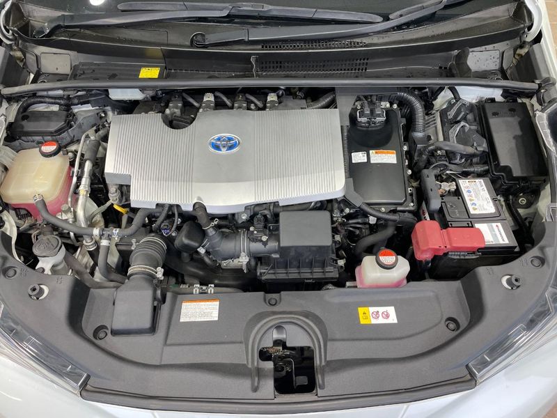 2016 Toyota Prius DAA-ZVW50 (UW-6a47295608d5b)[4]