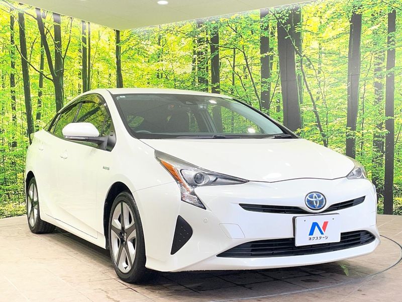 2016 Toyota Prius DAA-ZVW50 (UW-6a47295608d5b)[14]