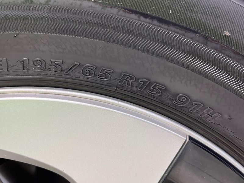 2016 Toyota Prius DAA-ZVW51 (UW-6a47295c3a958)[6]