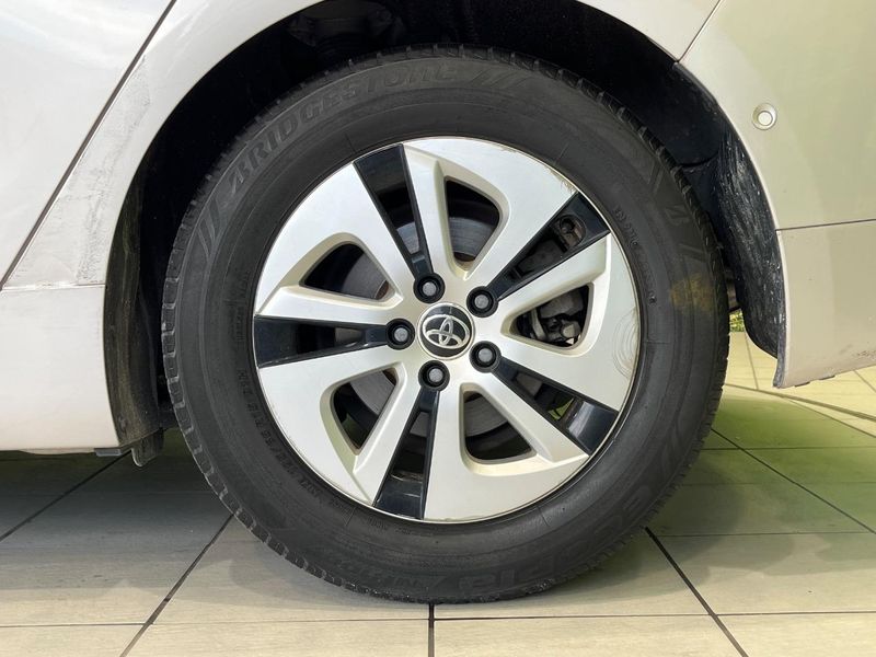 2016 Toyota Prius DAA-ZVW51 (UW-6a47295c3a958)[11]
