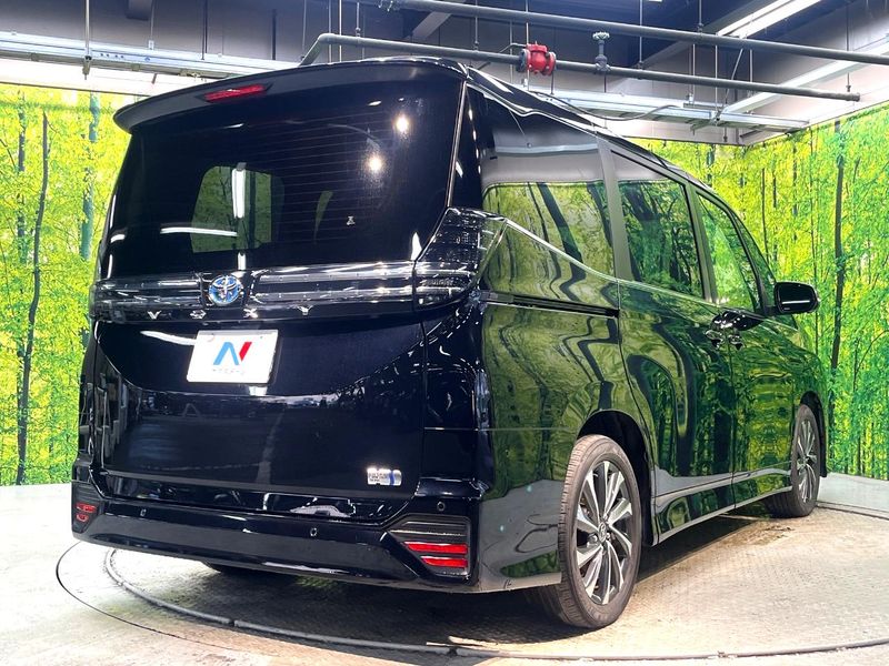 2023 Toyota Voxy 6AA-ZWR90W (UW-6a47296b37032)[23]