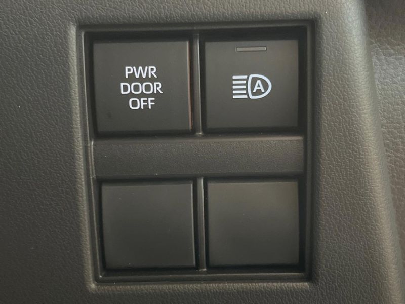 2025 Toyota Alphard 3BA-AGH40W (UW-6a48a7b8a8aeb)[24]
