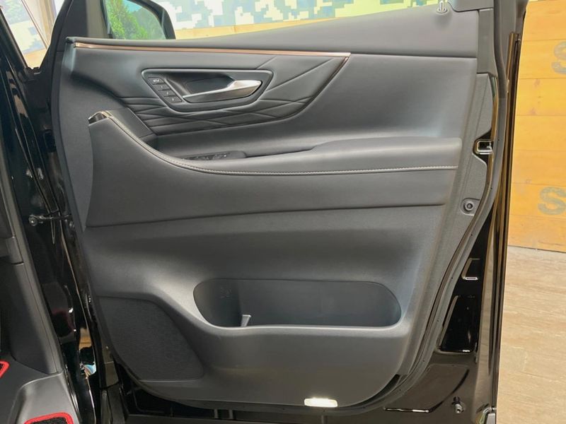 2025 Toyota Alphard 3BA-AGH40W (UW-6a48a7b8a8aeb)[13]