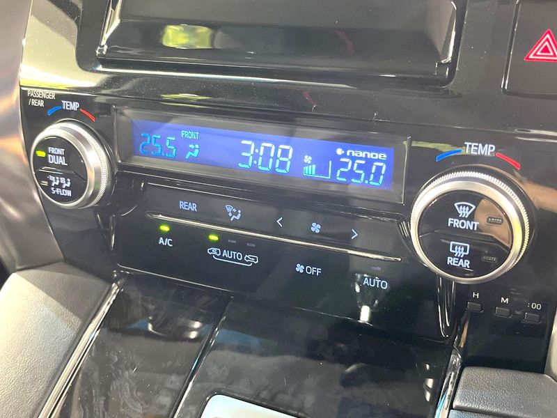 2019 Toyota Alphard Hybrid DAA-AYH30W (UW-6a48a7e3de45b)[19]