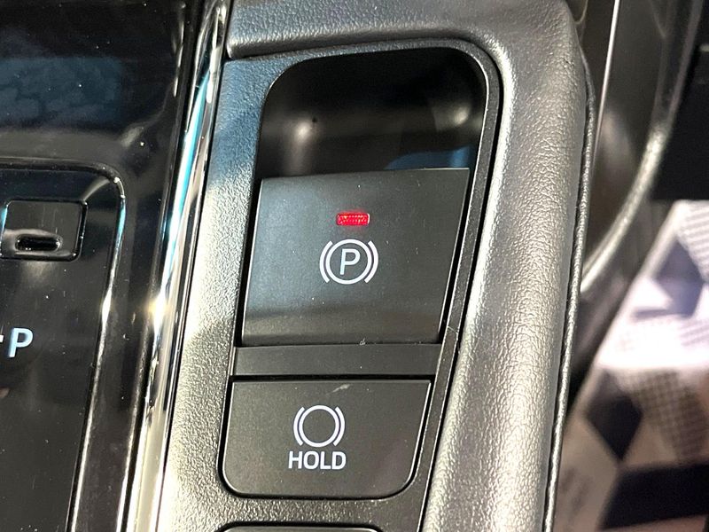 2019 Toyota Alphard Hybrid DAA-AYH30W (UW-6a48a7e3de45b)[21]