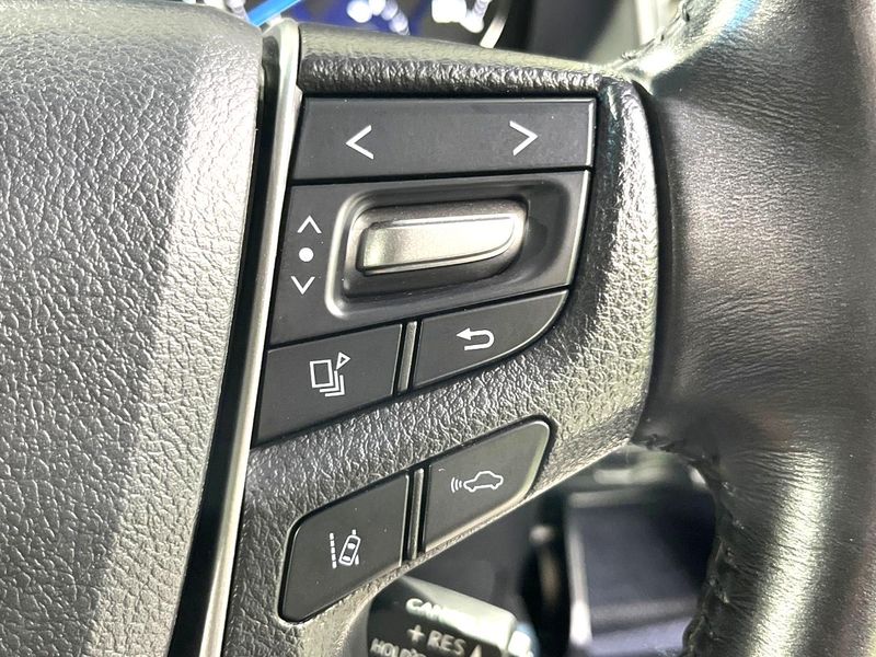 2019 Toyota Alphard Hybrid DAA-AYH30W (UW-6a48a7e3de45b)[29]