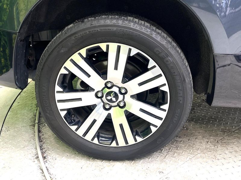 2024 Mitsubishi Delica D:5 3DA-CV1W (UW-6a48a83015a03)[28]