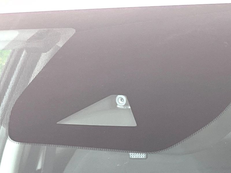 2021 Nissan Note 6AA-E13 (UW-6a48a84f1c5c0)[5]