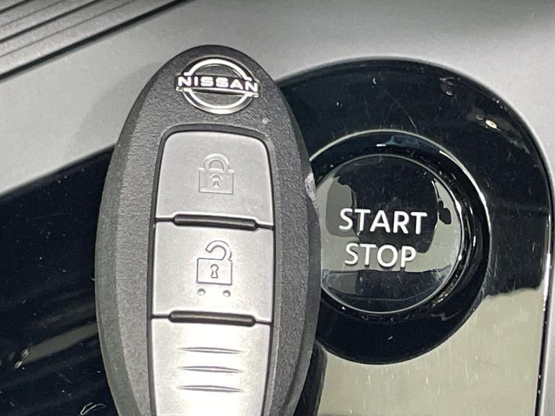 2022 Nissan Note 6AA-E13 (UW-6a48a8516537b)[5]
