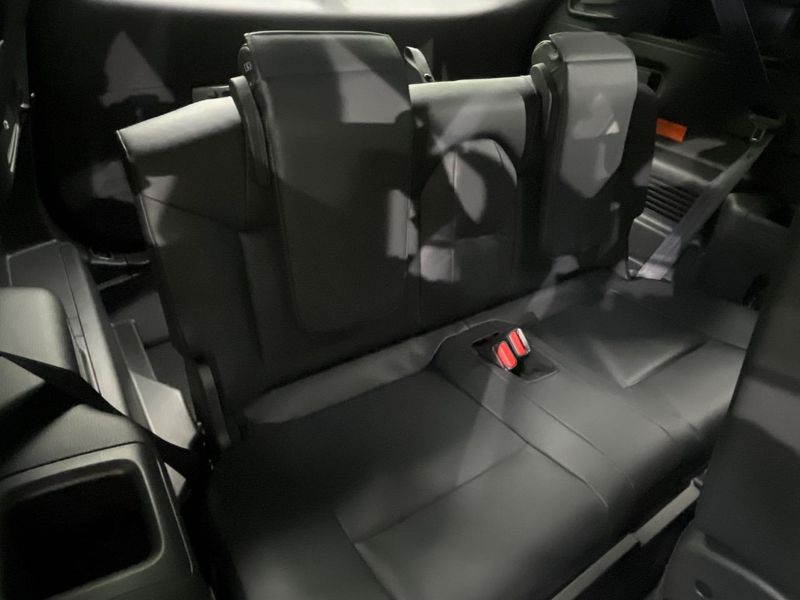 2023 Mitsubishi OUTLANDER PHEV 5LA-GN0W (UW-6a48a88a025bd)[19]