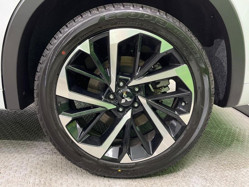 2023 Mitsubishi OUTLANDER PHEV 5LA-GN0W (UW-6a48a88a025bd)[9]
